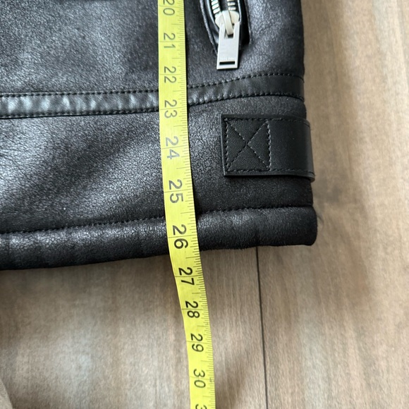 Zara Sherpa lined moto jacket oversized fit size medium black - Picture 6 of 7